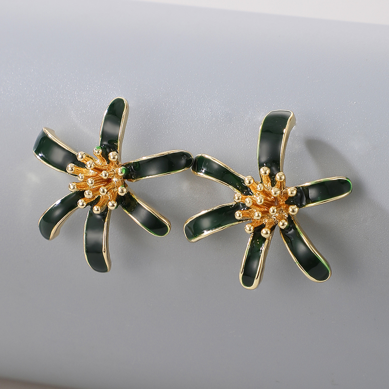 S925 Silver Needle Niche Aura Dark Green White Drip Glaze Flowers Simple Earrings display picture 1