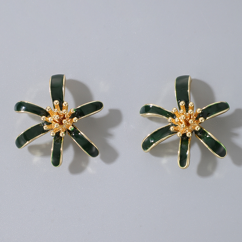 S925 Silver Needle Niche Aura Dark Green White Drip Glaze Flowers Simple Earrings display picture 4