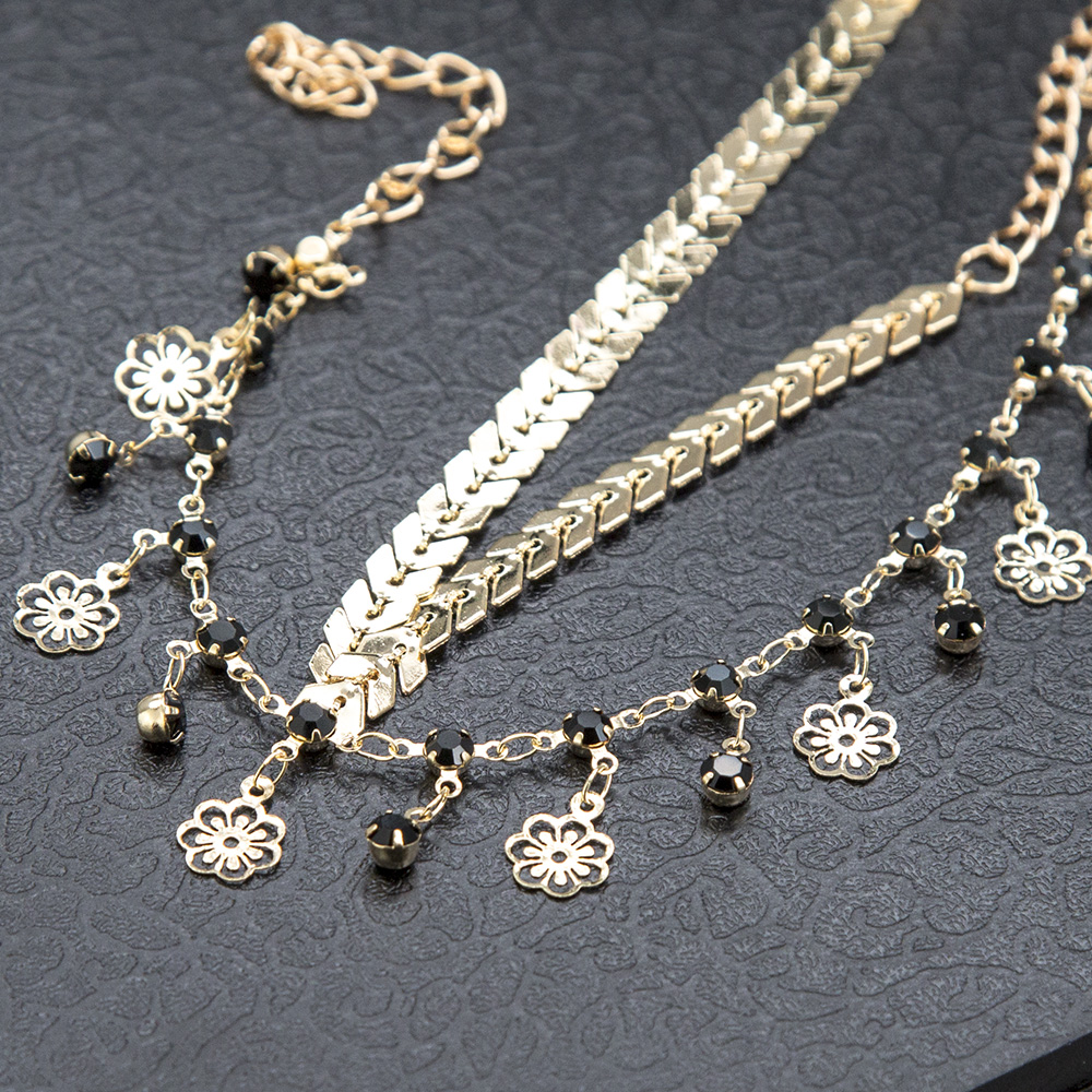 New Style Bohemian Black Rhinestone Pendant Flower Chain Beach Anklet Two-piece Set Wholesale display picture 3