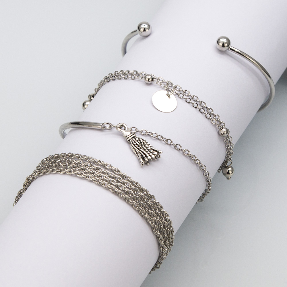 Simple Silver Glossy Tassel Bracelet  Personality Multilayer Chain Disc  Bracelet Set display picture 3
