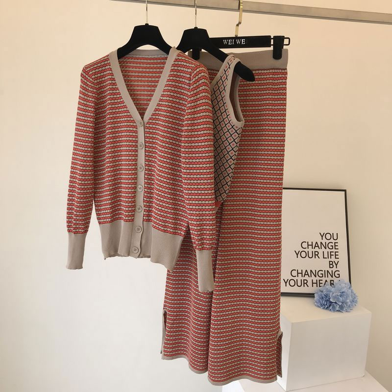 Simple Striped Knitted Vest Cardigan High-waisted Wide-leg Pants Three-piece Suit display picture 2