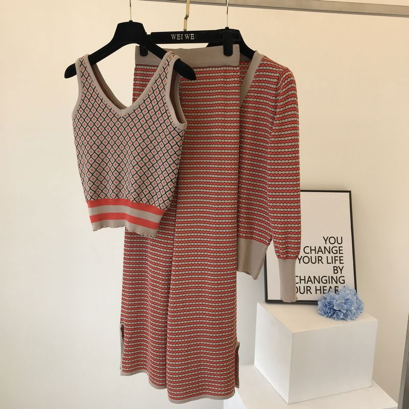 Simple Striped Knitted Vest Cardigan High-waisted Wide-leg Pants Three-piece Suit display picture 3