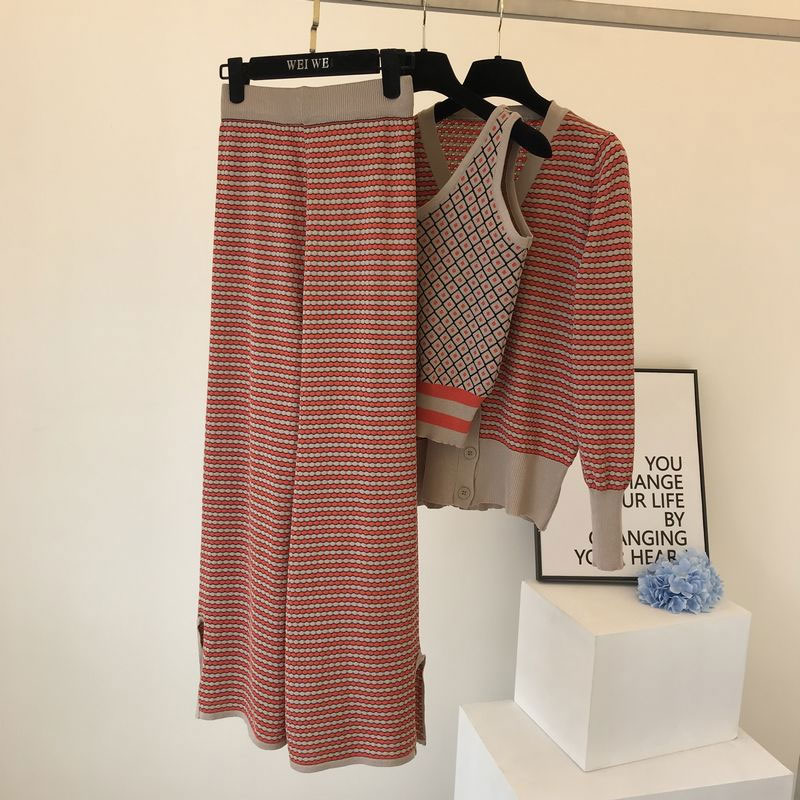Simple Striped Knitted Vest Cardigan High-waisted Wide-leg Pants Three-piece Suit display picture 4