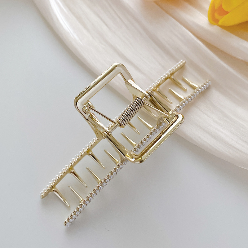 Korean Alloy Grabbing Clip Geometric Double Drainage Diamond Pearl Hair Clip display picture 7