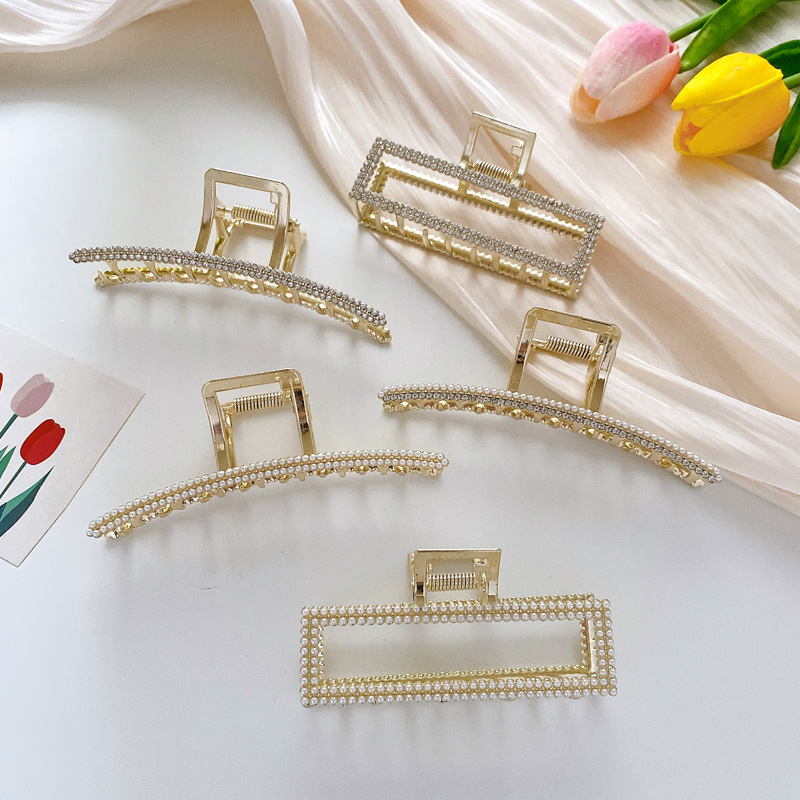 Korean Alloy Grabbing Clip Geometric Double Drainage Diamond Pearl Hair Clip display picture 10