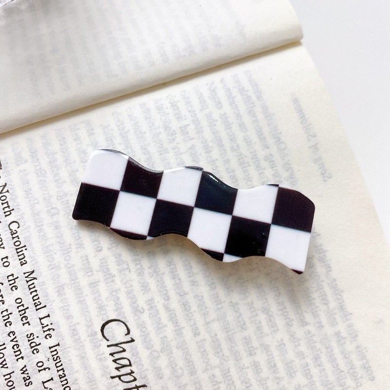 Pvc Material Black And White Checkerboard Square Acrylic Hair Shark Clip display picture 17