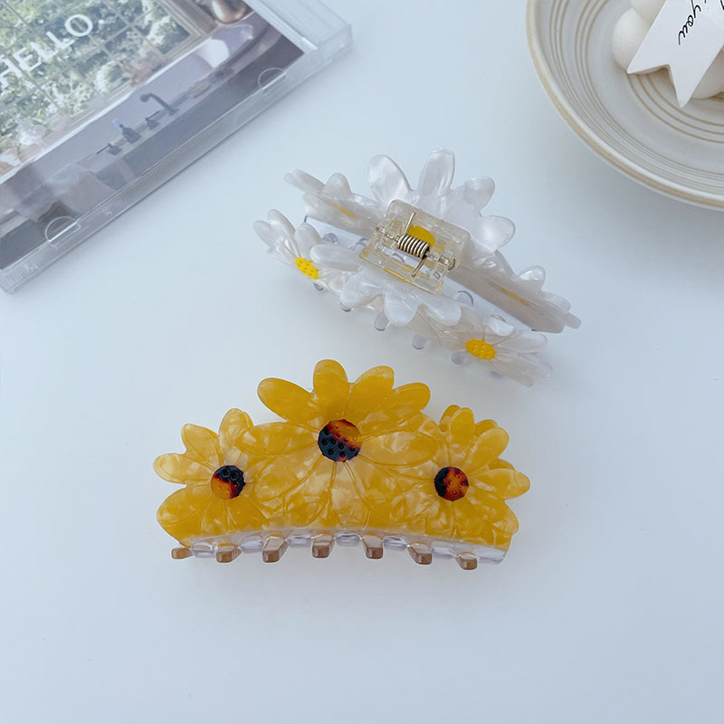French Fresh Daisy Back Head Grabbing Clip Super Fairy Simple Hairpin Ponytail Hair Shark Clip Large Hairpin Headdress display picture 3