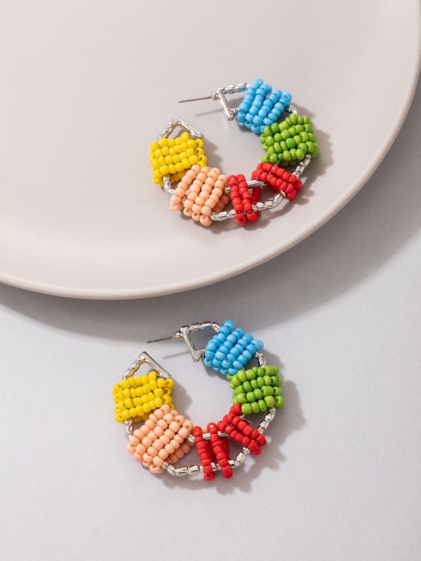 2021 New Bohemian Style Colored Bead Earrings display picture 3