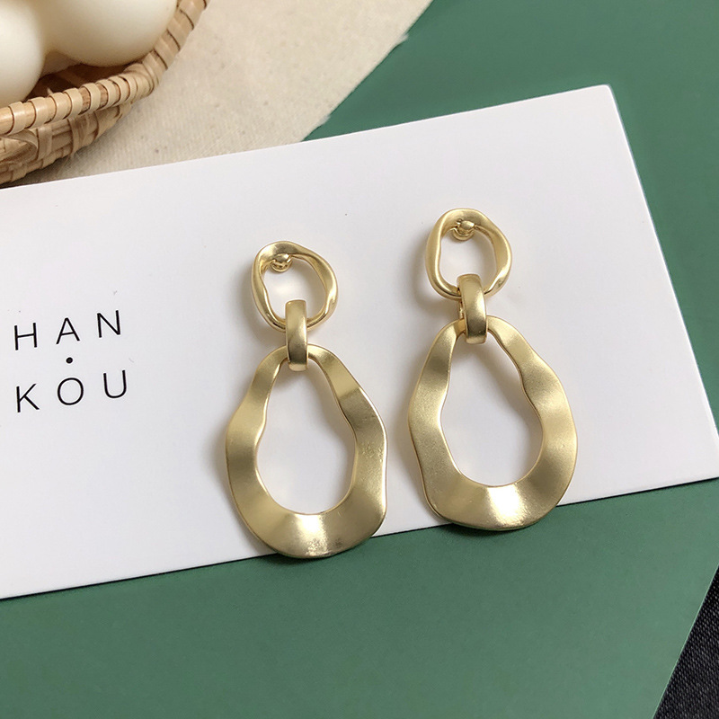 Retro Personality Earrings Metal Exaggerated Irregular Earrings display picture 7