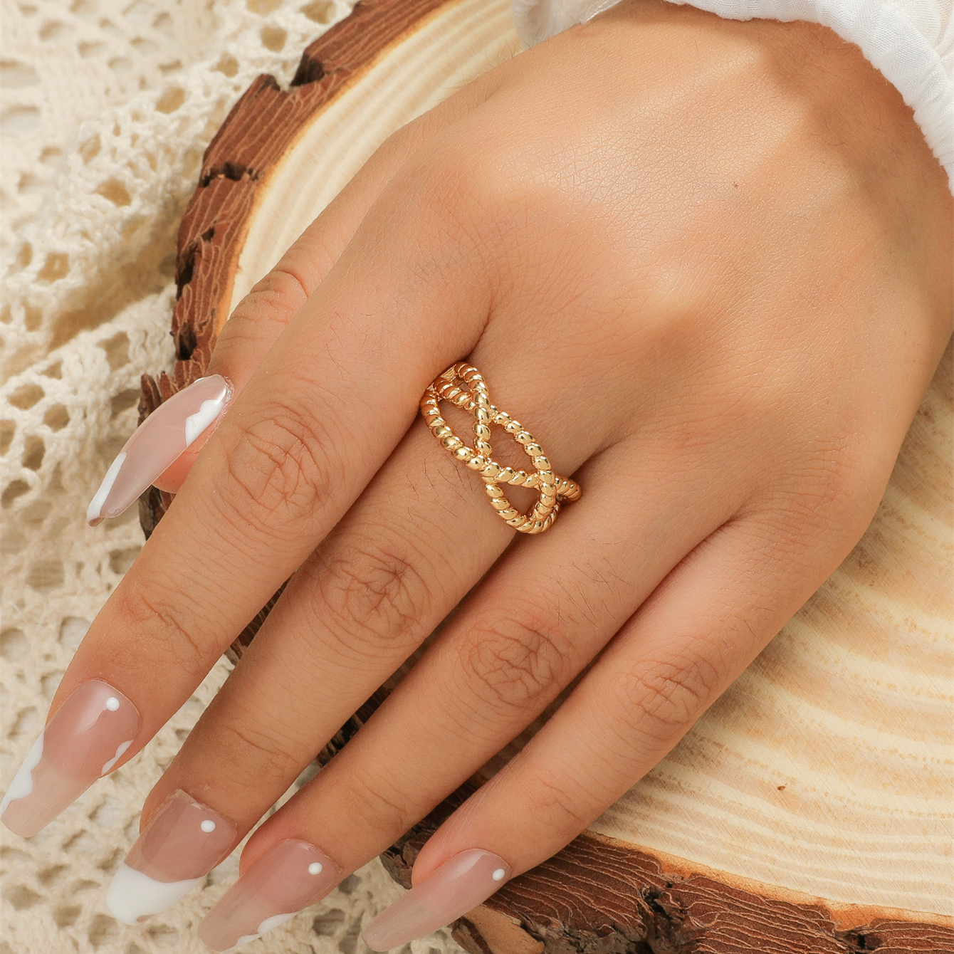 18kgp Retro Open Ring Trend Fashion Cross Ring Women Wholesale display picture 1