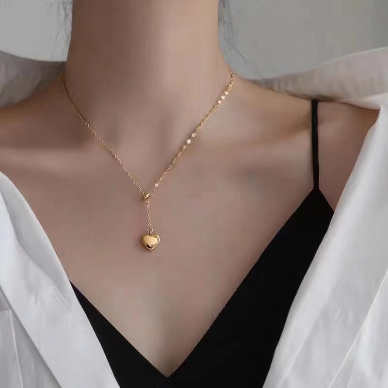 Irregular 18k Gold Fashion Exquisite Peach Heart Necklace Female Clavicle Trend Adjustable Necklace display picture 1