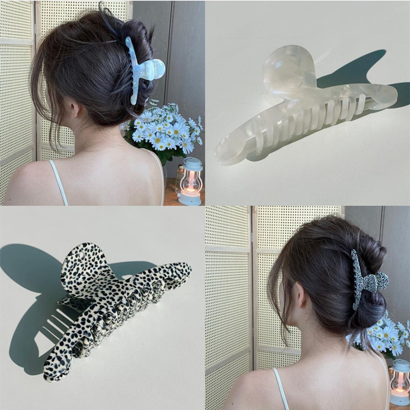 Korean Catch Clip Large Retro Hairpin Elegant Hair Accessories Temperament Hairpin Korean Hair Catch display picture 1