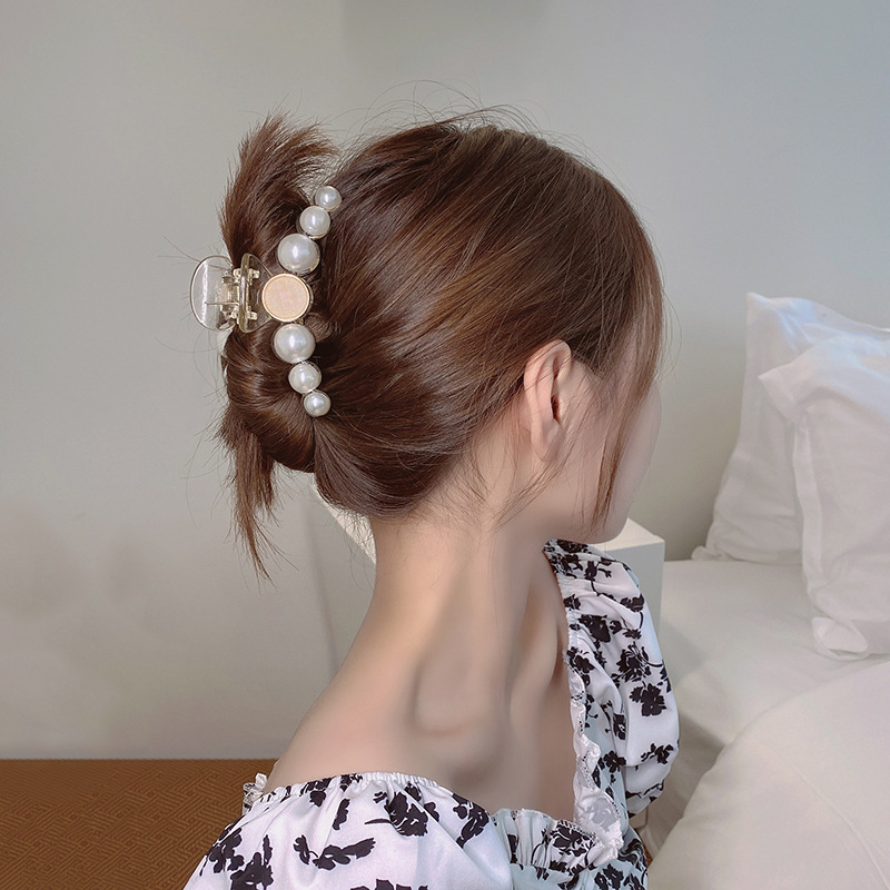 Korean Girl Pearl Hair Clip Back Head Plate Hair Catch Clip Female Hair Clip Large Shark Clip display picture 3