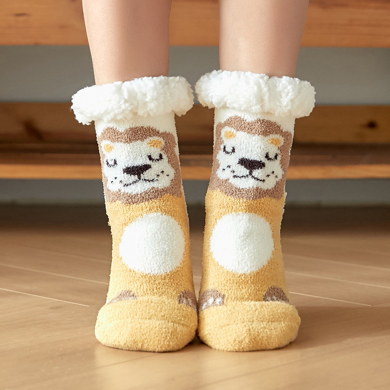 Autumn And Winter Leisure Cartoon Foot Warming Sock display picture 2
