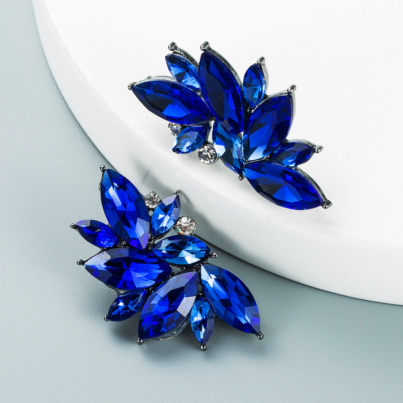 Geometric Flower Alloy Diamond-studded Rhinestone Full Diamond Earrings display picture 11