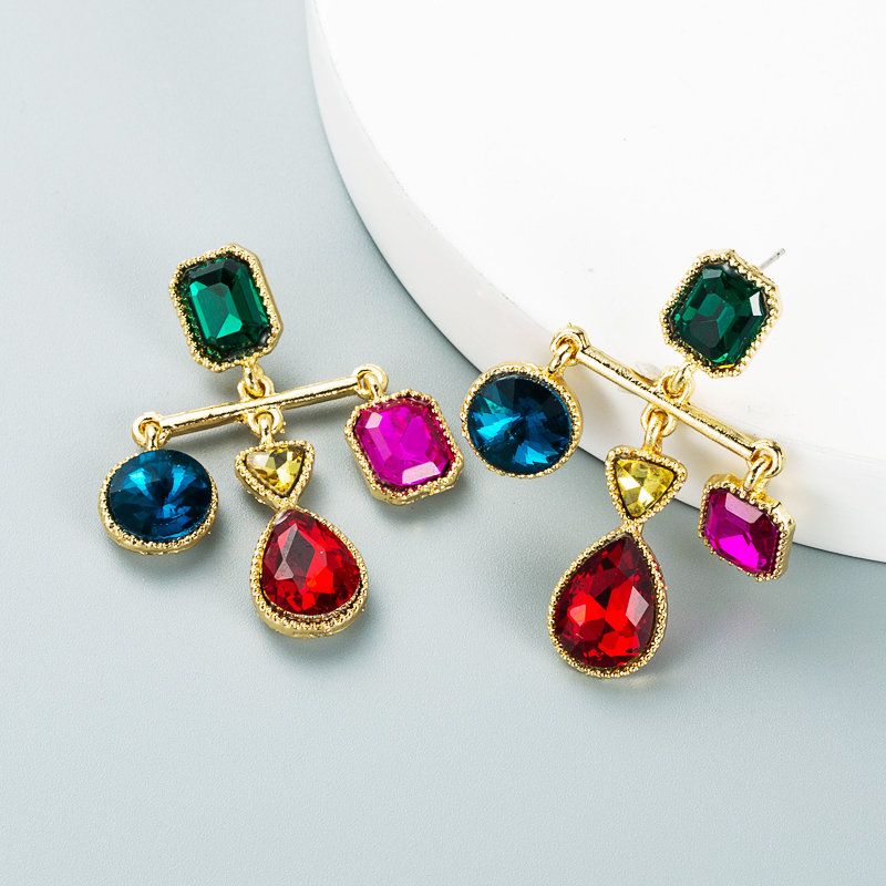 Retro Simple Baroque Cross Tassel Pendant Earrings Geometric Glass Diamond Earrings display picture 4