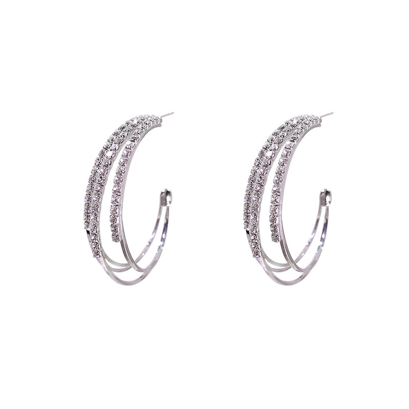 Übertriebene Ohr Creolen Kreis Diamant Mehrschichtige Persönlichkeit Modetrend Ohrringe display picture 5