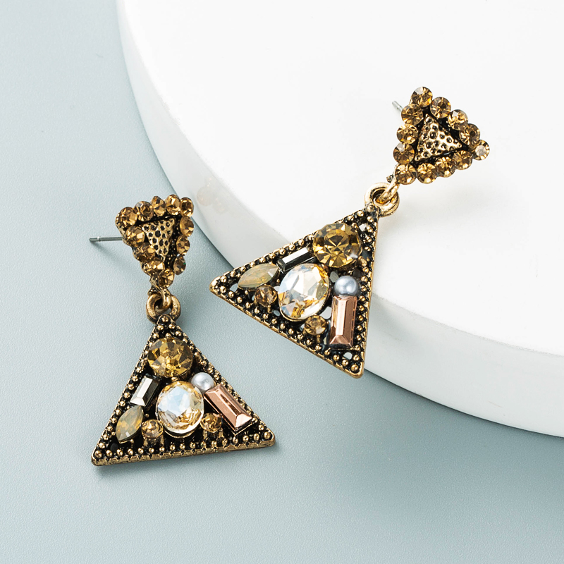 Creative Multi-layer Triangle Alloy Diamond-studded Geometric Earrings display picture 5