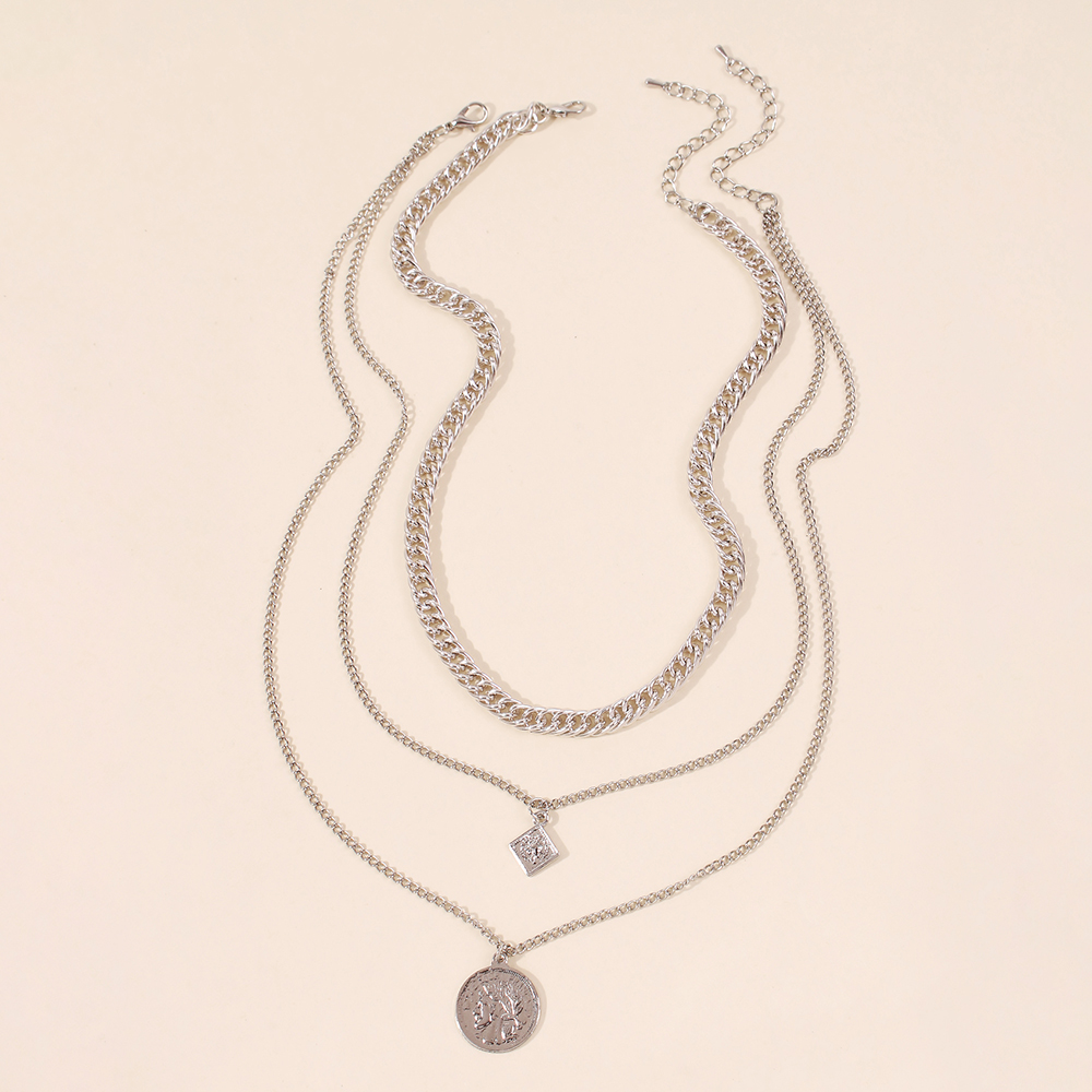 Einfache Mehrschichtige Halskette Mit Würfelmünzenanhänger display picture 3