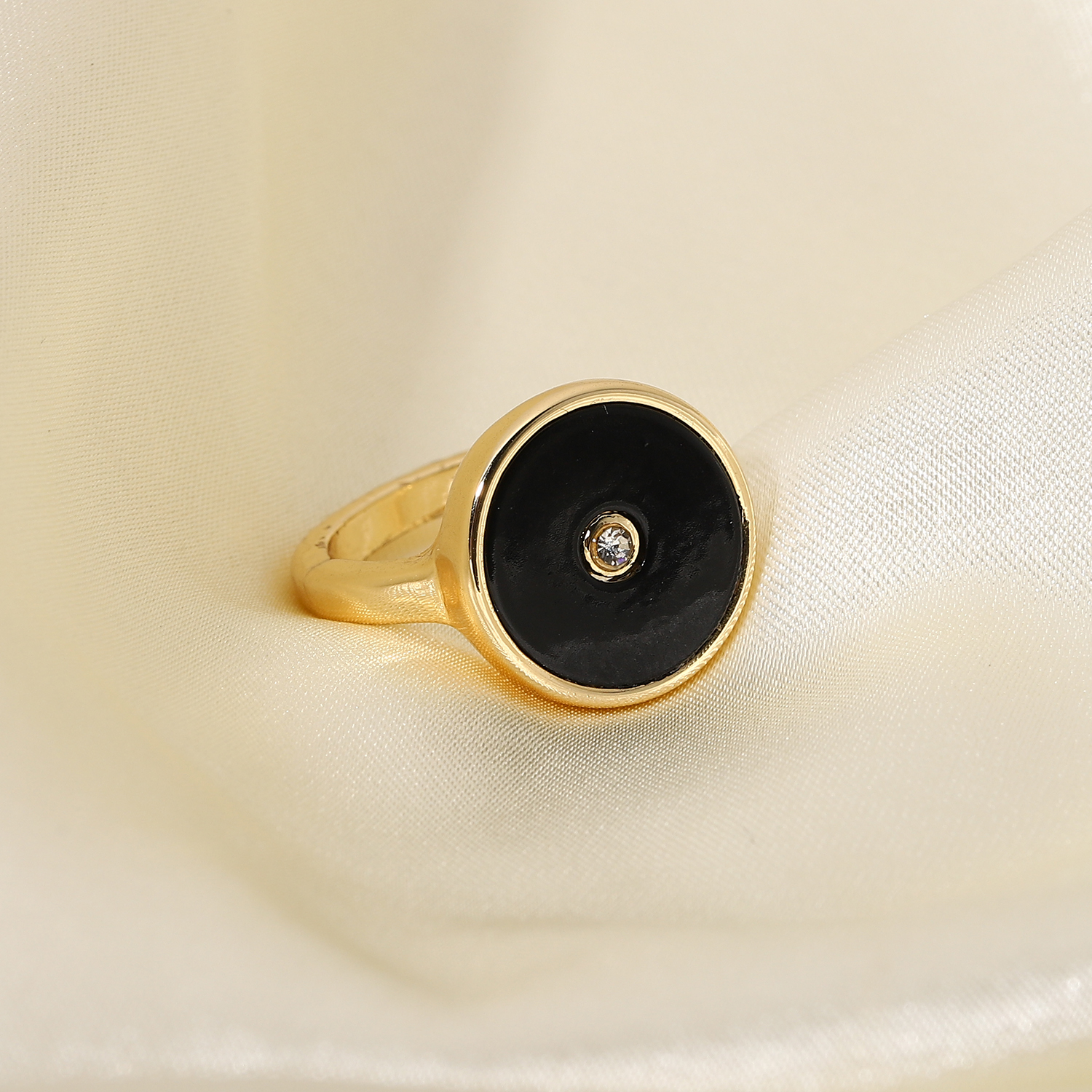 Punk Black Enamel Small Diamond Gold Ring Geometric Zircon Alloy Ring Wholesale display picture 4
