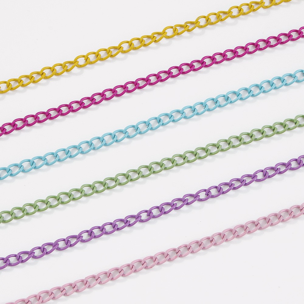 Einfache Übertriebene Geometrische Farbkette Mehrschichtige Halskette display picture 6