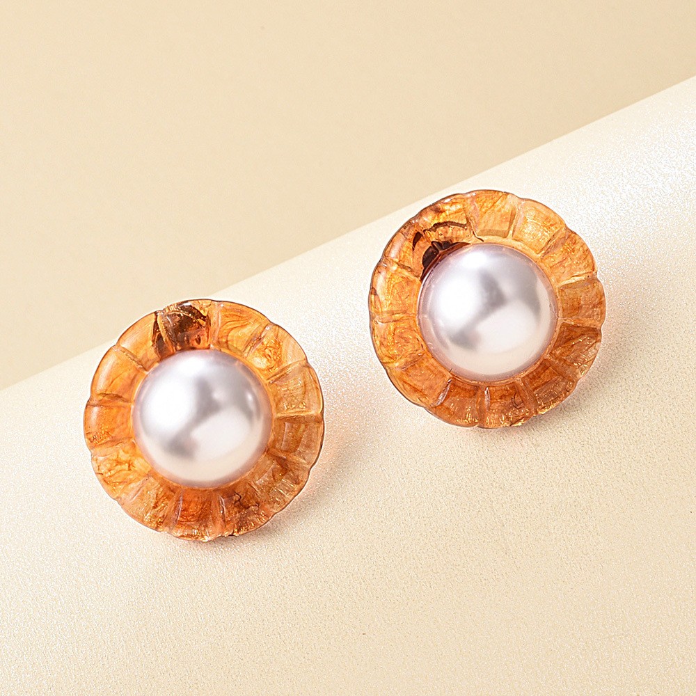 Simple Imitation Pearl Resin Flower Earrings display picture 2