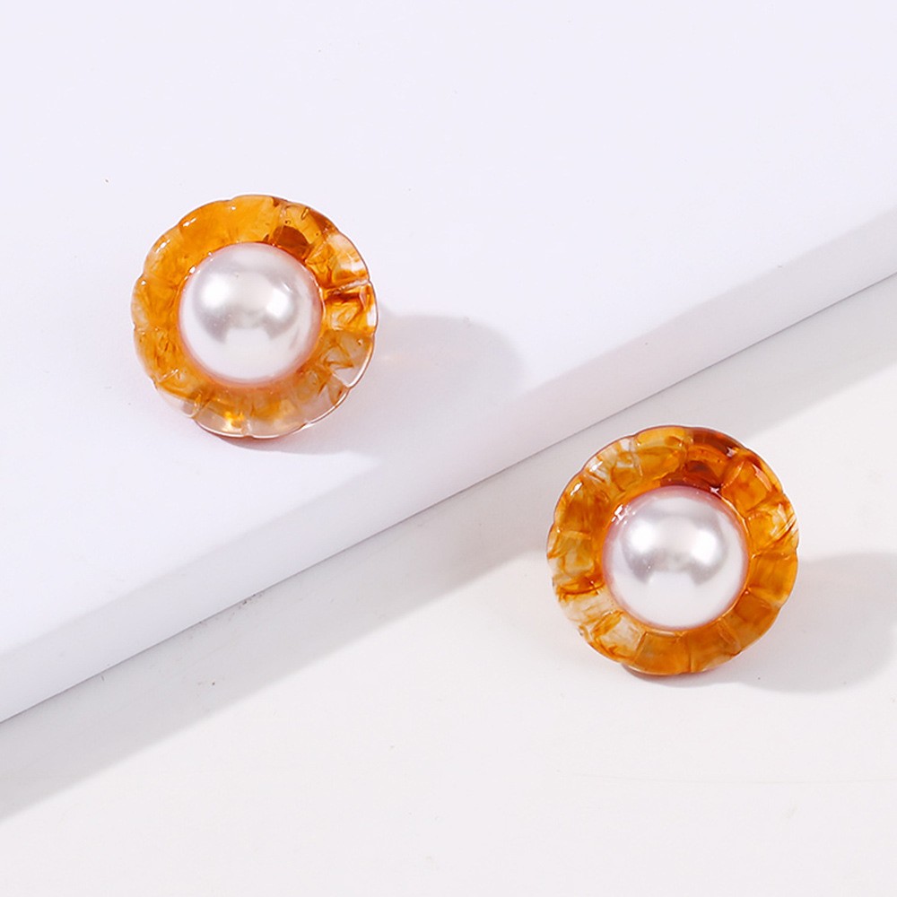 Simple Imitation Pearl Resin Flower Earrings display picture 3