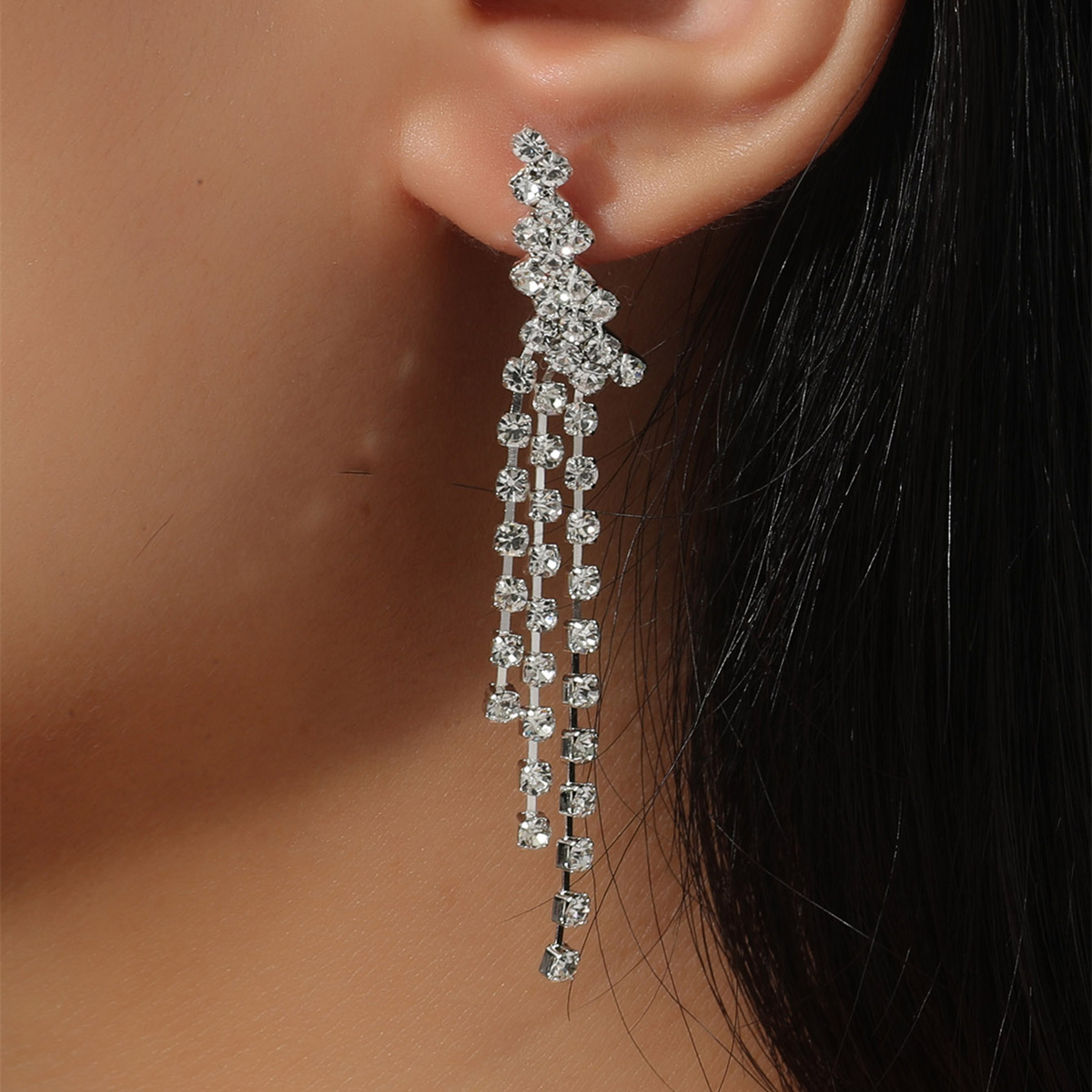 Flash Diamond Rhinestone Stud Earrings Wholesale display picture 1