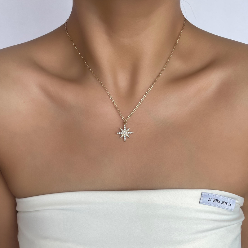 Collier Simple Étoile En Strass display picture 1