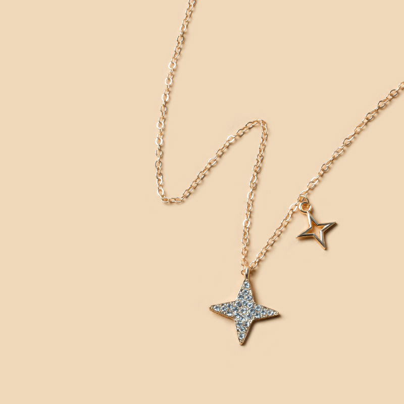 Fashion Diamond-studded Star Necklace display picture 5