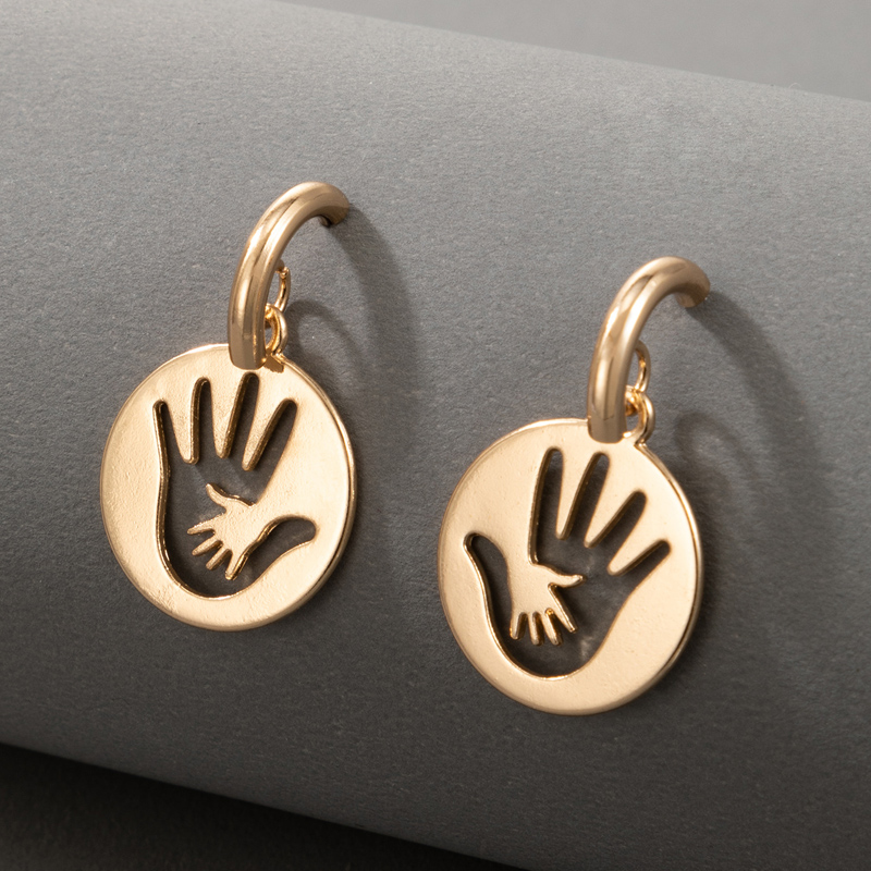 European And American Cross-border Jewelry Gold Palm Alloy Earrings display picture 4
