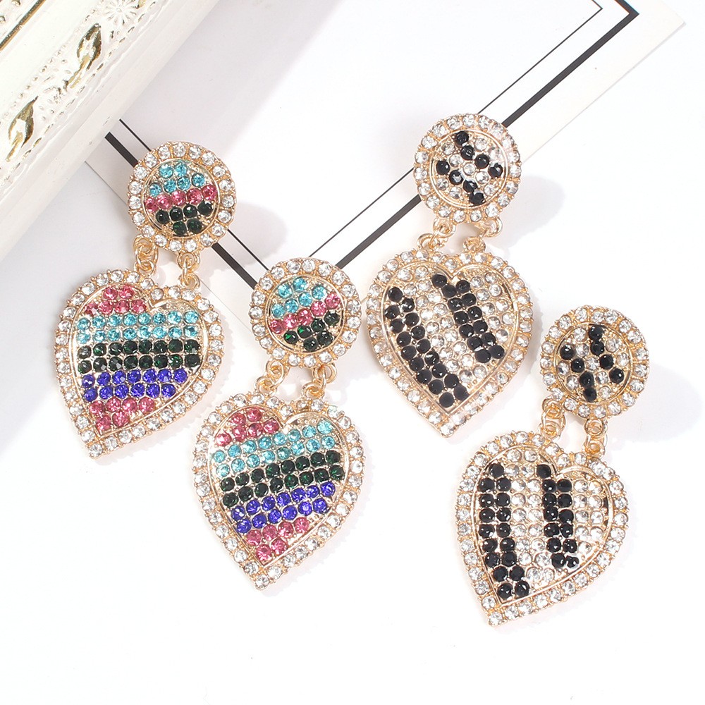 Boucles D&#39;oreilles En Alliage De Mode Coeur Plein De Diamants display picture 6