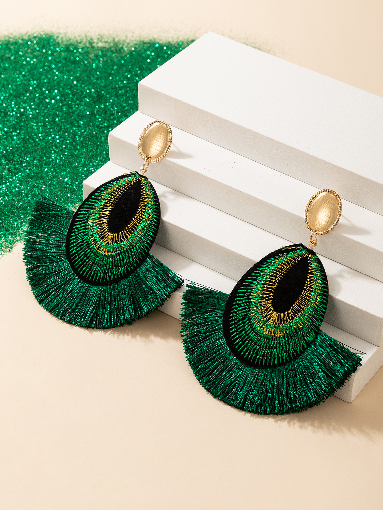 European And American Bohemian Green Tassel Earrings Personality Tassel Earrings Women display picture 2