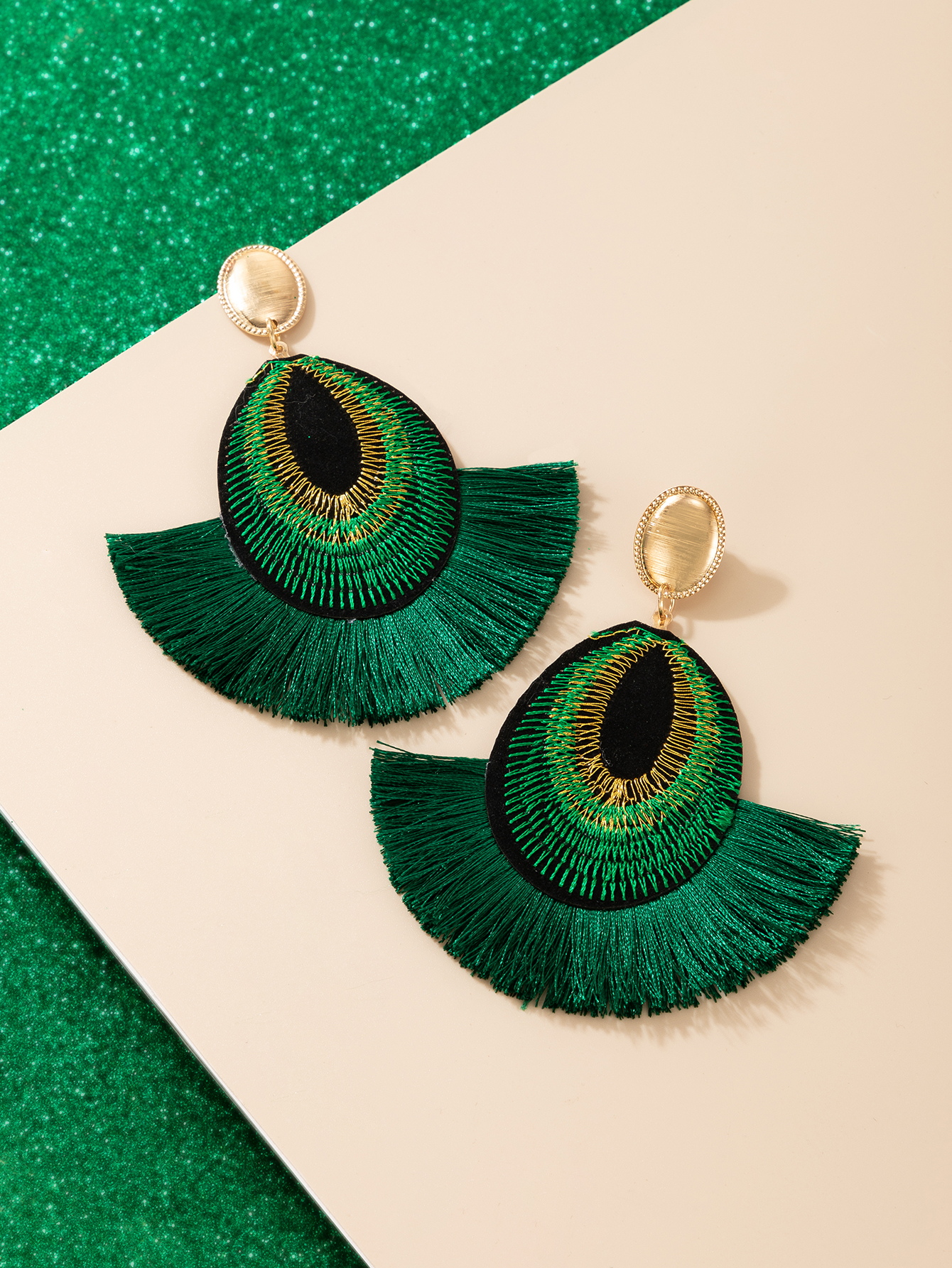 European And American Bohemian Green Tassel Earrings Personality Tassel Earrings Women display picture 3