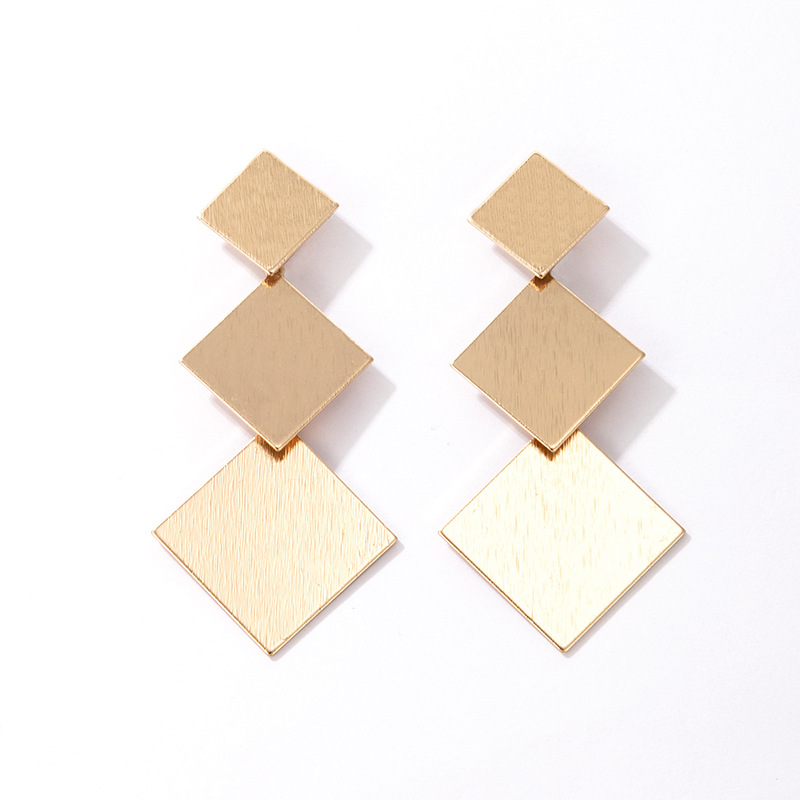 European And American Simple Exaggerated Geometric Alloy Earrings display picture 5