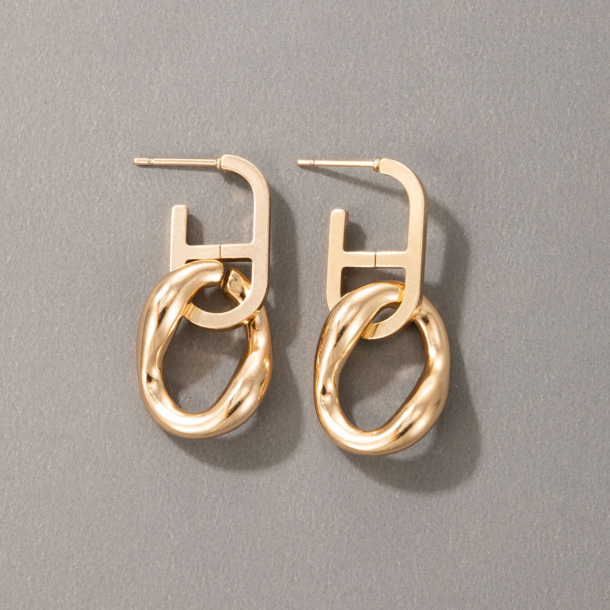 European And American Simple Exaggerated Geometric Alloy Earrings display picture 20