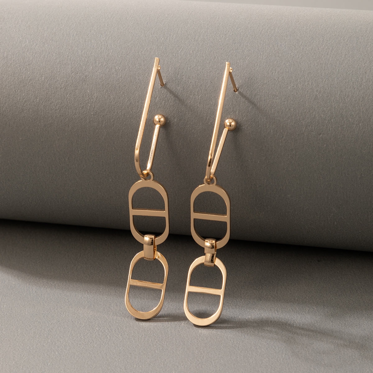 European And American Simple Exaggerated Geometric Alloy Earrings display picture 28