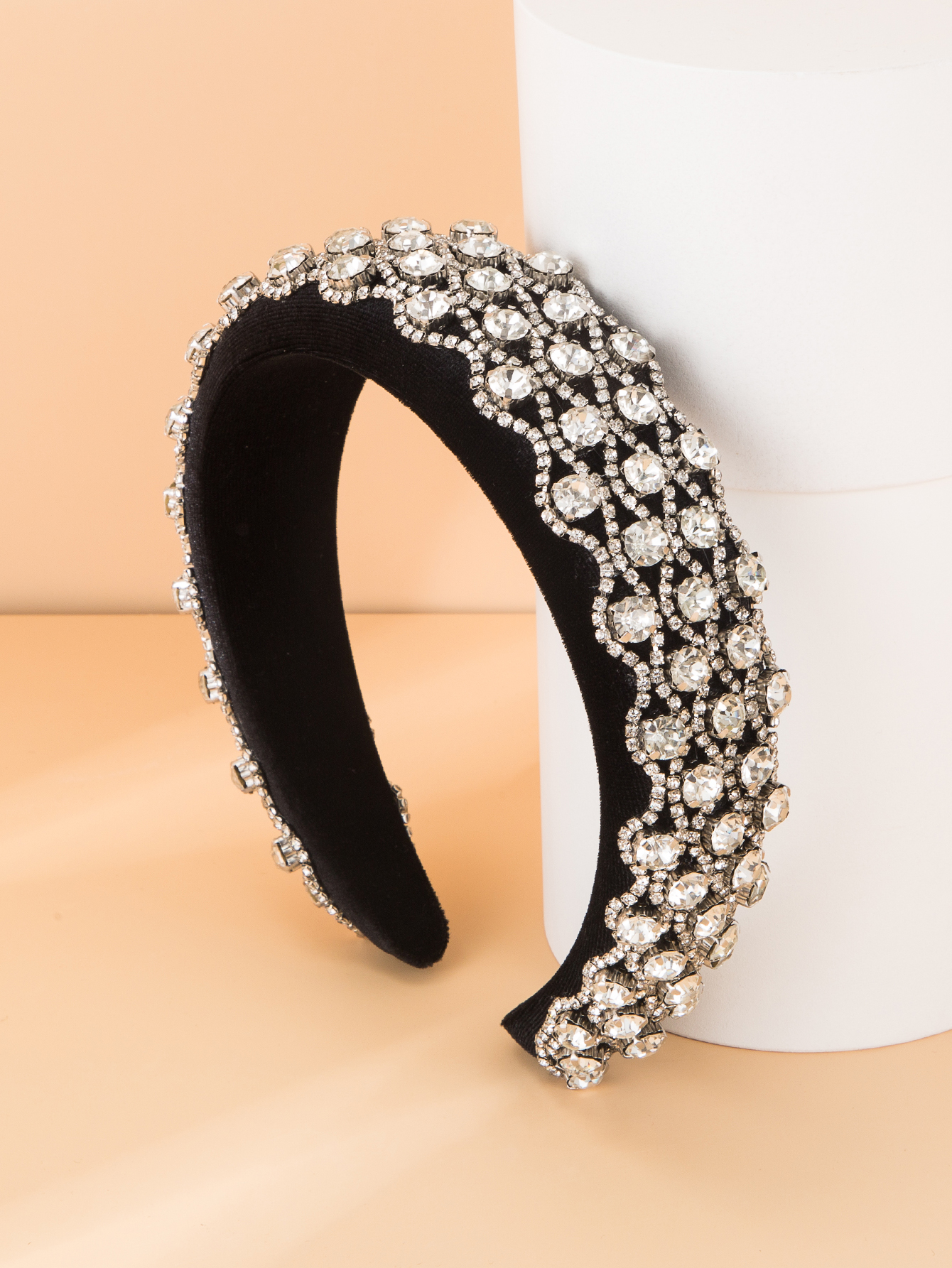 Baroque Autumn And Winter New Diamond Fabric Headband Wholesale display picture 3