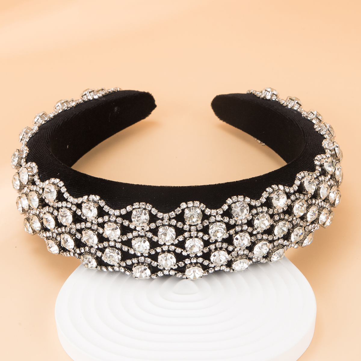 Baroque Autumn And Winter New Diamond Fabric Headband Wholesale display picture 6