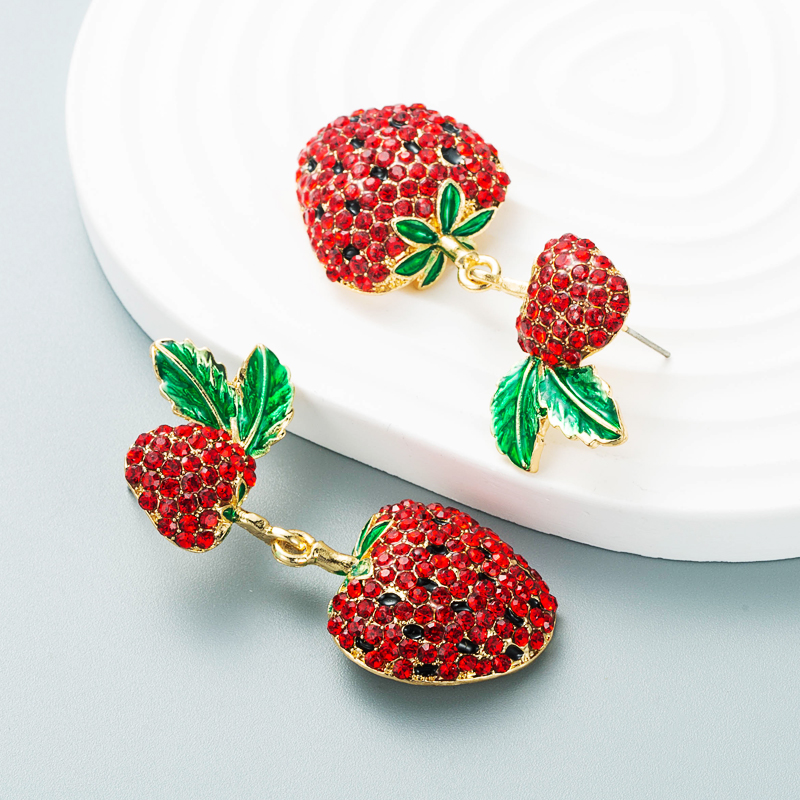 European And American Exaggerated Alloy Inlaid Glass Diamond Strawberry Earrings Wholesale display picture 4