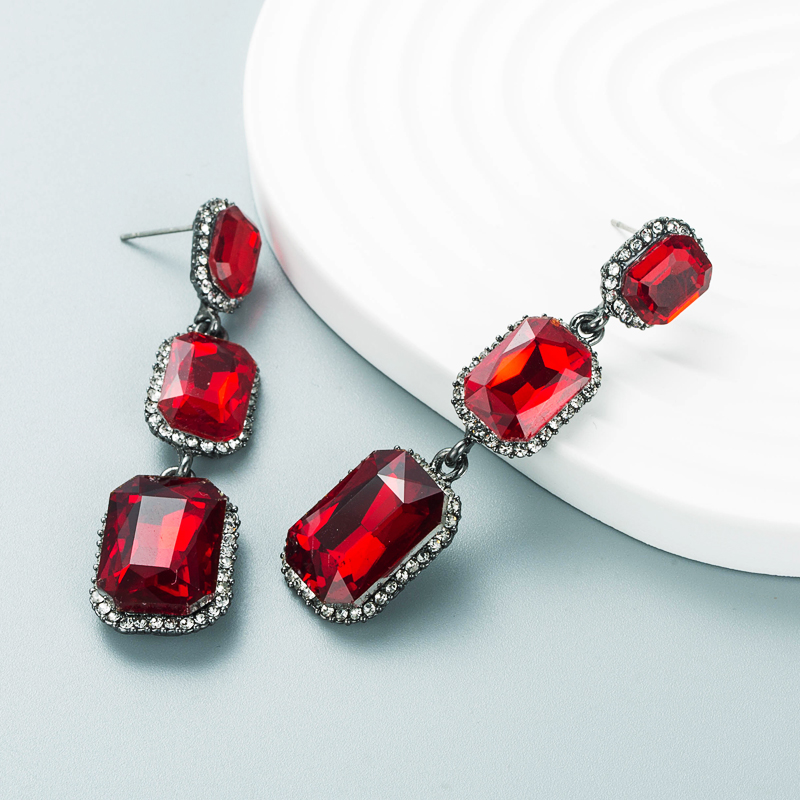Creative Ruby European And American Retro Palace Style Alloy Diamond Earrings display picture 4