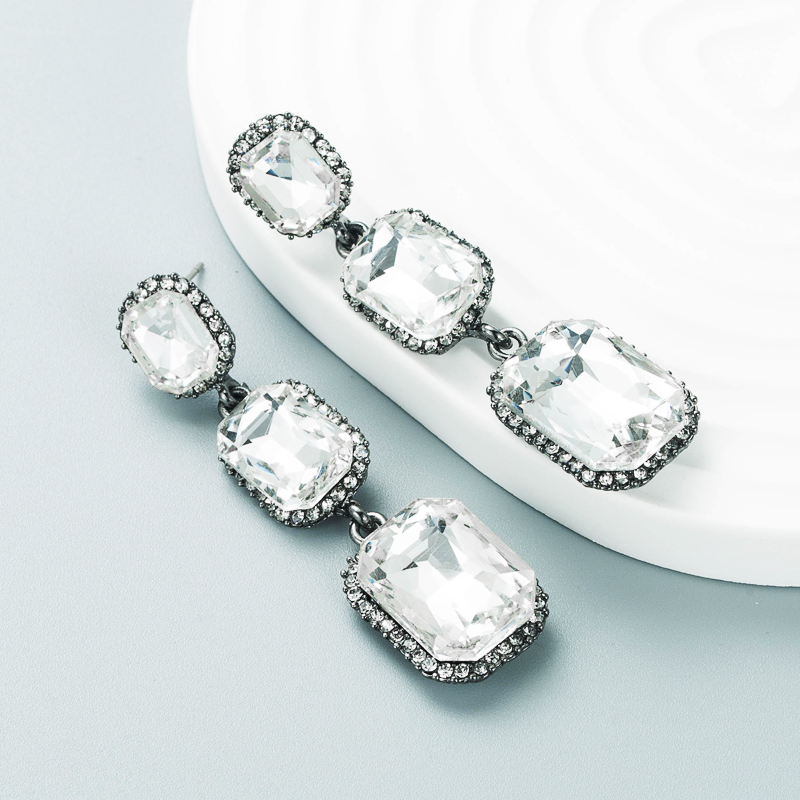 Kreative Rubin-diamantohrringe Aus Europäischer Und Amerikanischer Retro-palast-legierung display picture 5