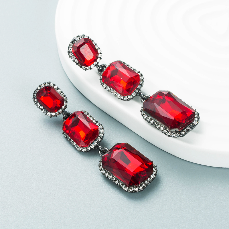 Creative Ruby European And American Retro Palace Style Alloy Diamond Earrings display picture 7