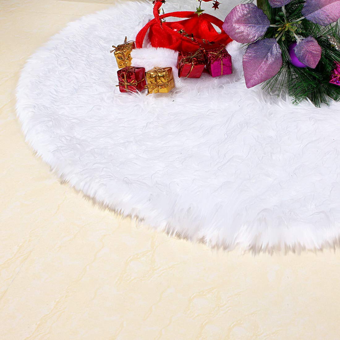 Wholesale White Plush Christmas Tree Skirt display picture 8