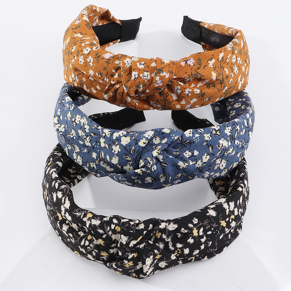 Korean Style Ins Women's Spring And Summer Simple Fashion Fabric Hair Band display picture 1