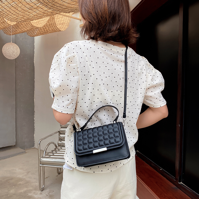 New Women's Classic Minimalist Flap Plaid Handbag Shoulder Bag display picture 14
