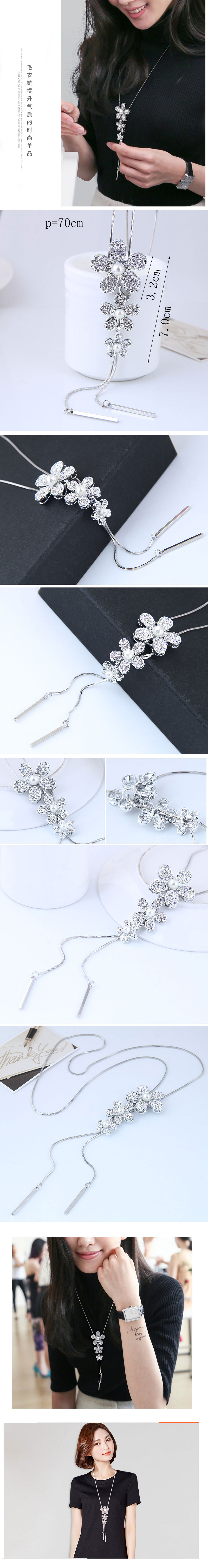 Korean Fashion Metal Concise Flashing Rhinestone Flower Accessories Dripping Long Necklace Sweater Chain display picture 1