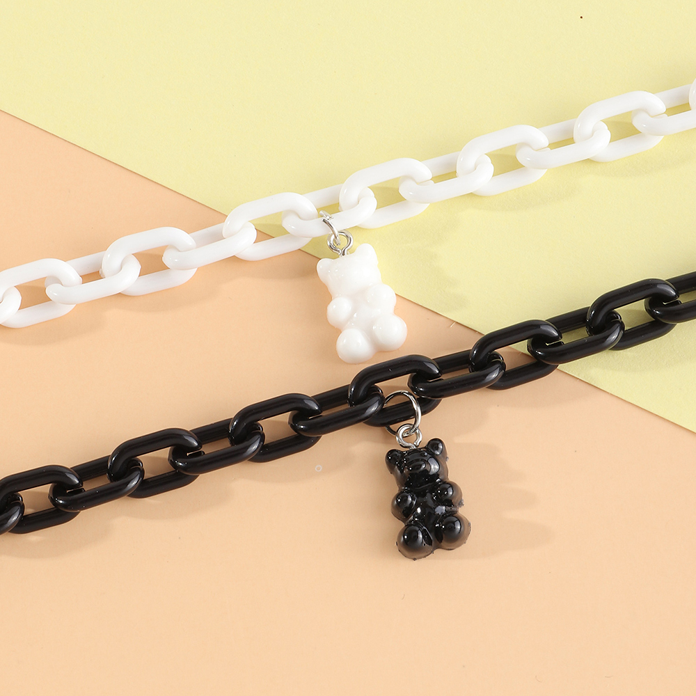 Solid Color Resin Bear Pendant Bracelet 2 Set display picture 2
