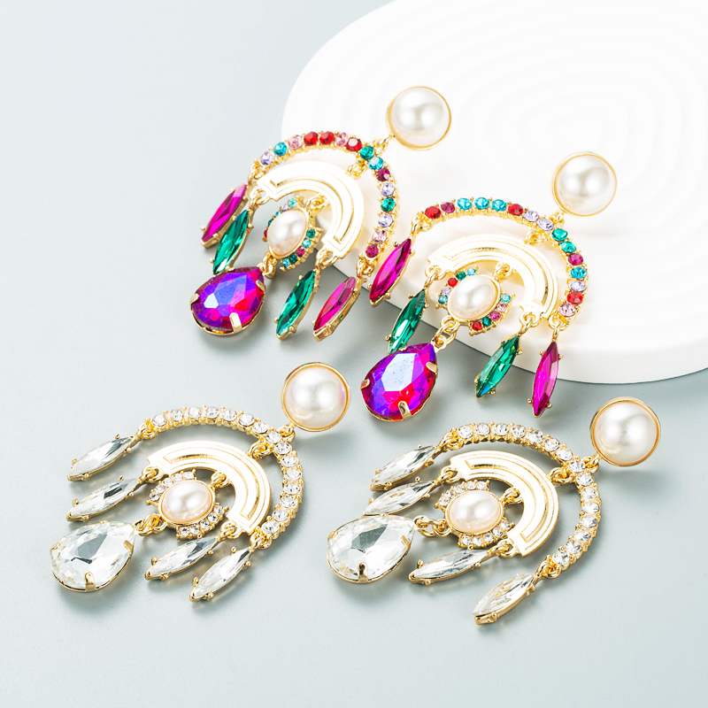 Modefarbe Diamant-serie Mehrschichtige Bogenlegierung Diamant Eingelegte Perlenohrringe Übertriebene Ohrringe display picture 2