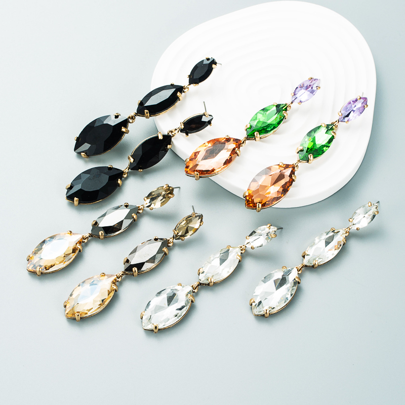 Mode Farbe Diamant Serie Legierung Diamant Mehrschichtige Weidenblatt Glas Diamant Ohrringe display picture 2